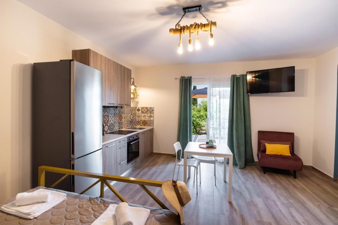 Apartmán Casa De Blue Kariá Exteriér fotografie