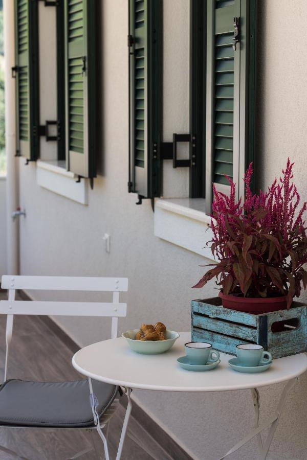 Apartmán Casa De Blue Kariá Exteriér fotografie